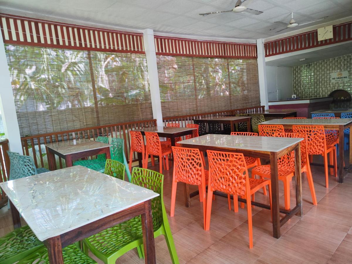 Hotel Highness Sea Rock Sitapur Luaran gambar